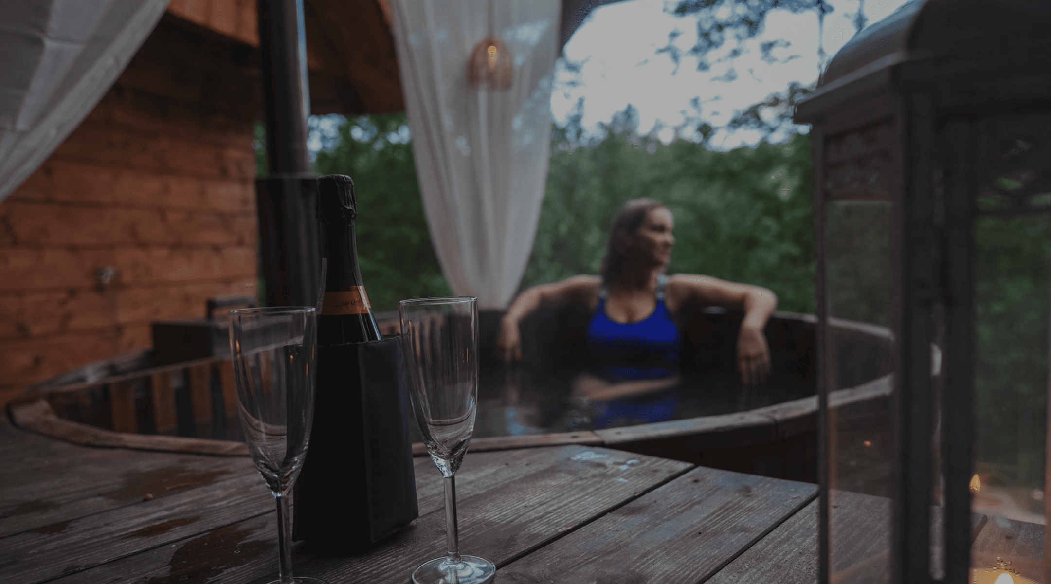 Wieczorny relaks przy balii – wakacje w górach