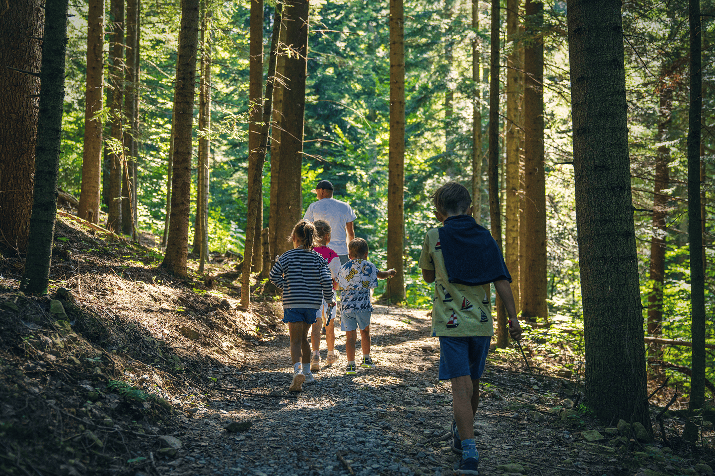 Dzieci 27 spacer w lesie agroturystyka tarninowe wzgorze
