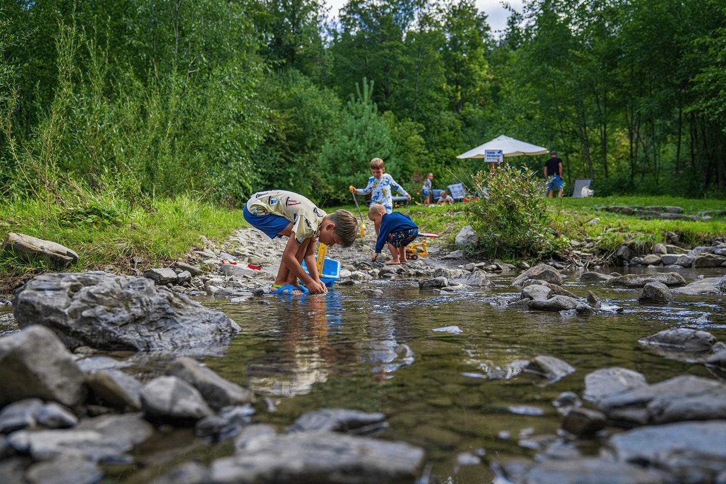 Dzieci 30 zabawa nad rzeka agroturystyka tarninowe wzgorze